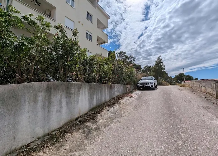 Apartment Leo Trogir